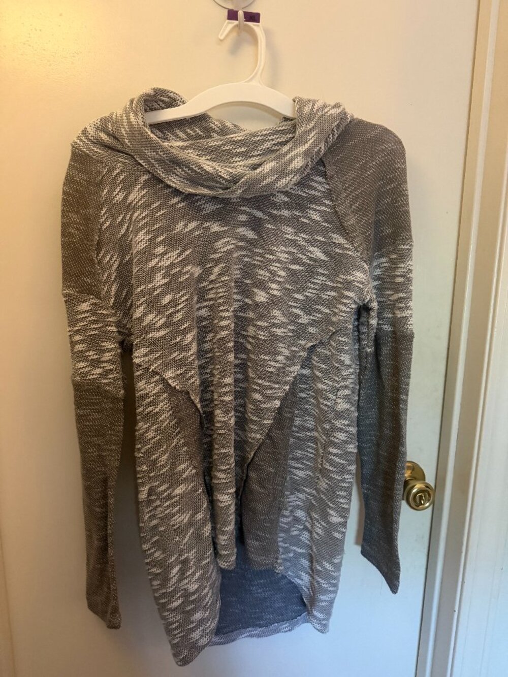 Inspired Hearts Pullover Sweater M M